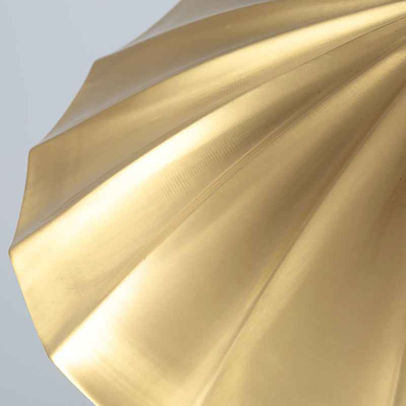 Brass Scalloped Hanging Ceiling Light Vintage Metal 1 Light Study Room Pendant Lamp Clearhalo 'Art Deco Pendants' 'Cast Iron' 'Ceiling Lights' 'Ceramic' 'Crystal' 'Industrial Pendants' 'Industrial' 'Metal' 'Middle Century Pendants' 'Pendant Lights' 'Pendants' 'Tiffany' Lighting' 143025