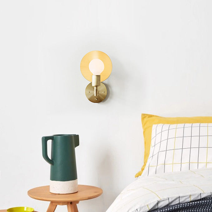 1 Light Saucer Wall Light Contemporary Metal Sconce Lighting in Brass for Bookstore Market Brass Clearhalo 'Cast Iron' 'Glass' 'Industrial' 'Modern wall lights' 'Modern' 'Tiffany' 'Traditional wall lights' 'Wall Lamps & Sconces' 'Wall Lights' Lighting' 144937