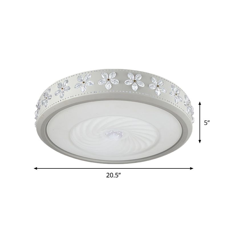 White Circle Flush Mounted Lamp Minimalist Iron Living Room LED Ceiling Light Fixture with Flower Edge, 16.5"/24.5" Dia Clearhalo 'Ceiling Lights' 'Close To Ceiling Lights' 'Close to ceiling' 'Flush mount' Lighting' 1451467