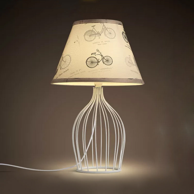 White Tapered Night Table Light Traditional Fabric 1 Head Living Room Desk Lamp with Wire Cage Base Clearhalo 'Lamps' 'Table Lamps' Lighting' 1454482