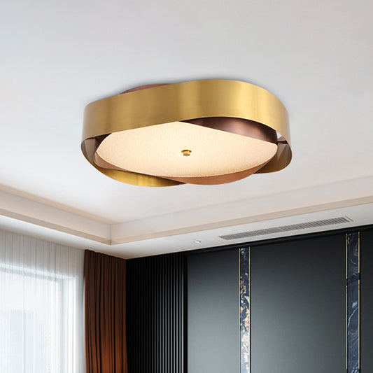Acrylic Gold Ceiling Flush Round LED Colonial Flush Mount Light Fixture with Curve Stainless Steel Frame Clearhalo 'Ceiling Lights' 'Close To Ceiling Lights' 'Close to ceiling' 'Flush mount' Lighting' 1455626