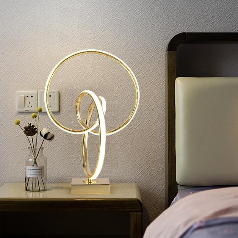 Acrylic Twisted Table Light Simple Polished Gold LED Night Stand Lamp in Warm/White Light Clearhalo 'Lamps' 'Table Lamps' Lighting' 1455963