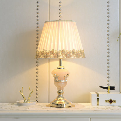 Country Style Conical Table Lamp Single Head Fabric Vase Desk Light with Flower Decor in White White Clearhalo 'Lamps' 'Table Lamps' Lighting' 1468087