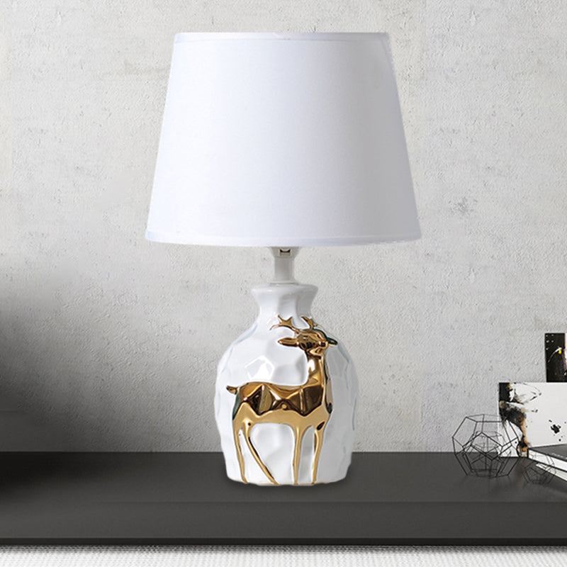 1-Bulb Tapered Desk Light Countryside White Fabric Night Table Lamp with Deer Vase Base, 11"/14"/15" Wide Clearhalo 'Lamps' 'Table Lamps' Lighting' 1468096