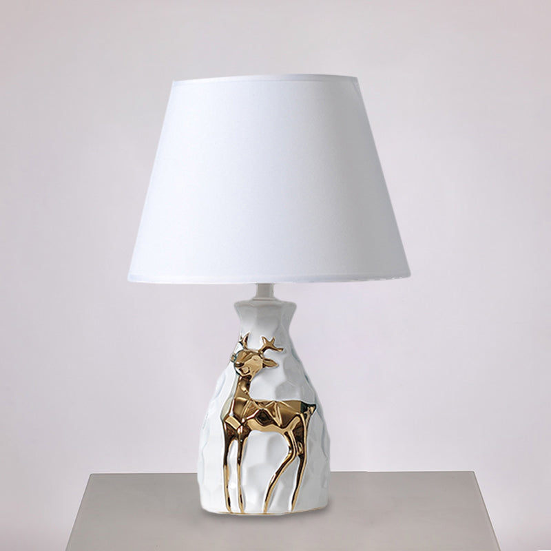 1-Bulb Tapered Desk Light Countryside White Fabric Night Table Lamp with Deer Vase Base, 11"/14"/15" Wide Clearhalo 'Lamps' 'Table Lamps' Lighting' 1468101