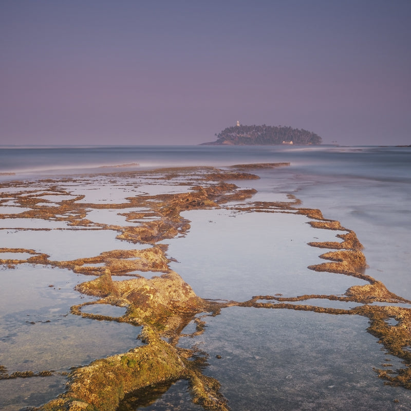 Non-Woven Stain Proof Mural Tropical Tidal Flats and Distant Island Wall Art in Purple-Blue Clearhalo 'Wall Decor' 'Wall Mural' 1469378