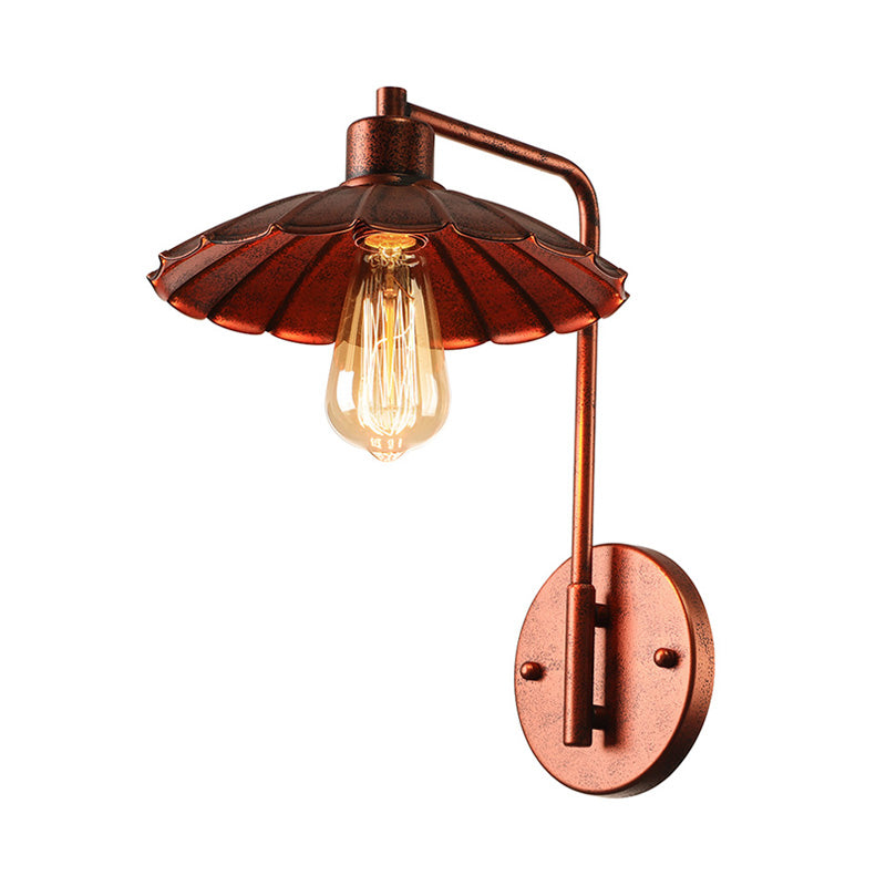 Scalloped Shade Bedside Sconce Wall Lighting Vintage Style Metallic 1 Light Black/Rust Wall Lamp with Curved Arm Clearhalo 'Art deco wall lights' 'Cast Iron' 'Glass' 'Industrial wall lights' 'Industrial' 'Middle century wall lights' 'Modern' 'Rustic wall lights' 'Tiffany' 'Traditional wall lights' 'Wall Lamps & Sconces' 'Wall Lights' Lighting' 147500