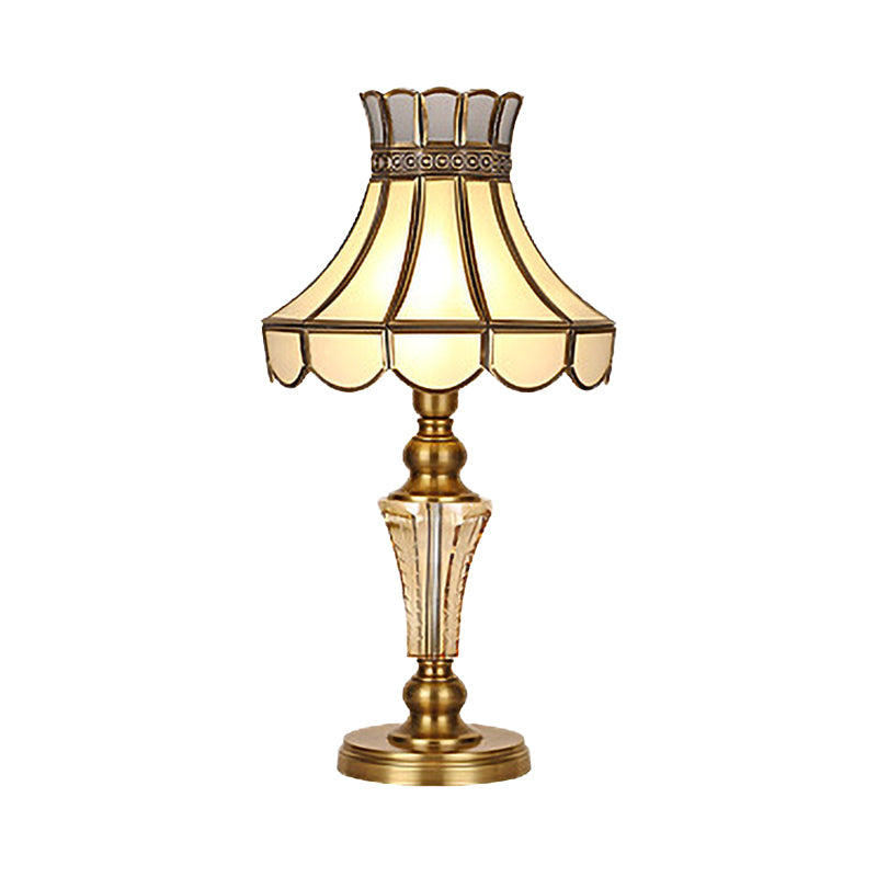 1 Bulb Scalloped Night Table Lamp Traditional Gold Finish Beige Glass Nightstand Lighting with Crystal Accent Clearhalo 'Lamps' 'Table Lamps' Lighting' 1476179