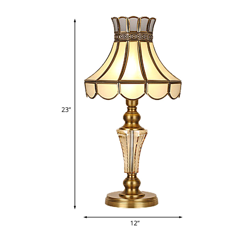 1 Bulb Scalloped Night Table Lamp Traditional Gold Finish Beige Glass Nightstand Lighting with Crystal Accent Clearhalo 'Lamps' 'Table Lamps' Lighting' 1476180