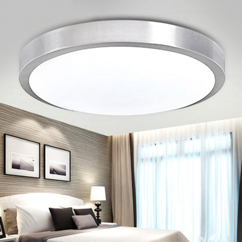 Silver Circular Metal Flush Mount Fixture Simple Style LED Bedroom Ceiling Flush Mount with Acrylic Diffuser, 7.5"/9"/10" Dia Clearhalo 'Ceiling Lights' 'Close To Ceiling Lights' 'Close to ceiling' 'Flush mount' Lighting' 149424