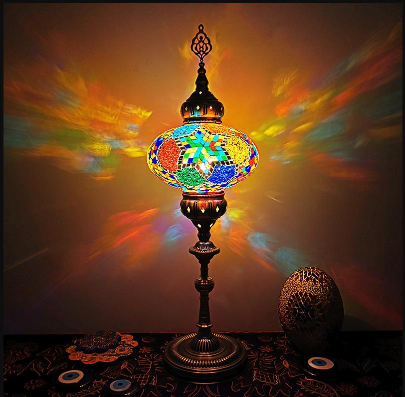 Elliptical Bedside Floor Lamp Traditional Stained Glass 1 Head White/Beige/Red Standing Light Green Clearhalo 'Floor Lamps' 'Lamps' Lighting' 1497873