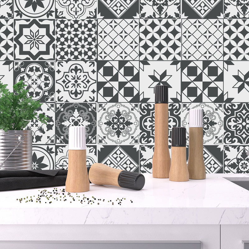 Bohemia Flower Tile Wallpaper Panel Black-White Self Adhesive Wall Art for Kitchen Clearhalo 'Wall Decor' 'Wallpaper' 1500931