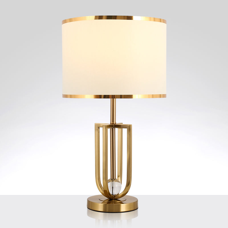 1 Bulb Metal Table Light Traditional Gold Intersected Frame Great Room Night Stand Lamp with White Fabric Shade Clearhalo 'Lamps' 'Table Lamps' Lighting' 1503324