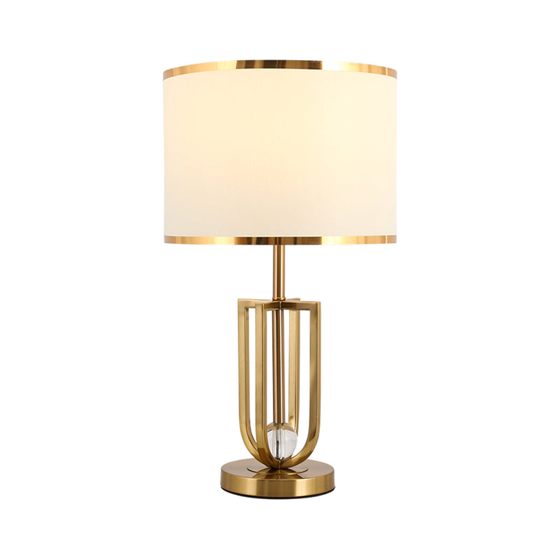 1 Bulb Metal Table Light Traditional Gold Intersected Frame Great Room Night Stand Lamp with White Fabric Shade Clearhalo 'Lamps' 'Table Lamps' Lighting' 1503325