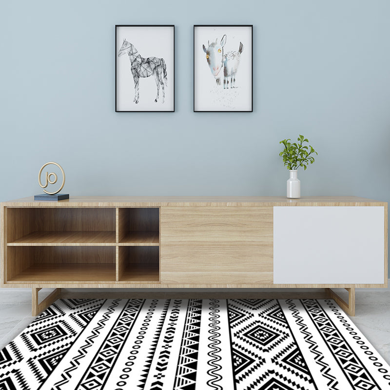 Country Tribal Washable Rug Black and White Ethnic Geometric Rug Stain Resistant Polyester Rug for Living Room Clearhalo 'Area Rug' 'Rugs' 'Southwestern' Rug' 1503951