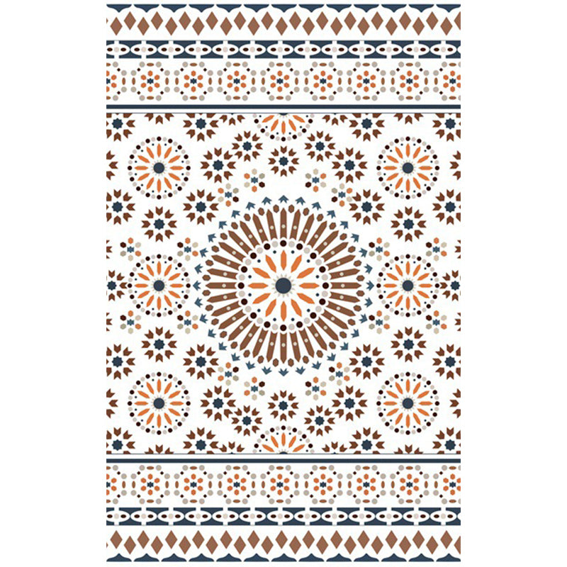 Retro Floral Circle Diamond Rug in White Bohemian Carpet Polyester Anti-Slip Carpet for Bedroom Clearhalo 'Area Rug' 'Bohemian' 'Rugs' Rug' 1516489
