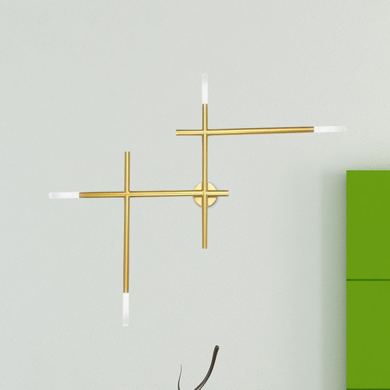 Metal Crossed Lines Wall Sconce Light Simplicity 4 Lights Black/Gold Wall Lamp in Warm/White Light Clearhalo 'Cast Iron' 'Glass' 'Industrial' 'Modern wall lights' 'Modern' 'Tiffany' 'Traditional wall lights' 'Wall Lamps & Sconces' 'Wall Lights' Lighting' 1523574