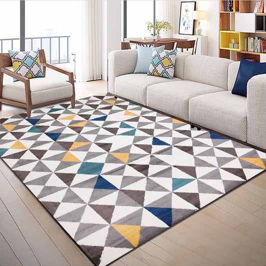 Scandinavian Modern Rug in White Geometry Triangle Pattern Rug Polyester Washable Carpet for Home Decoration Grey