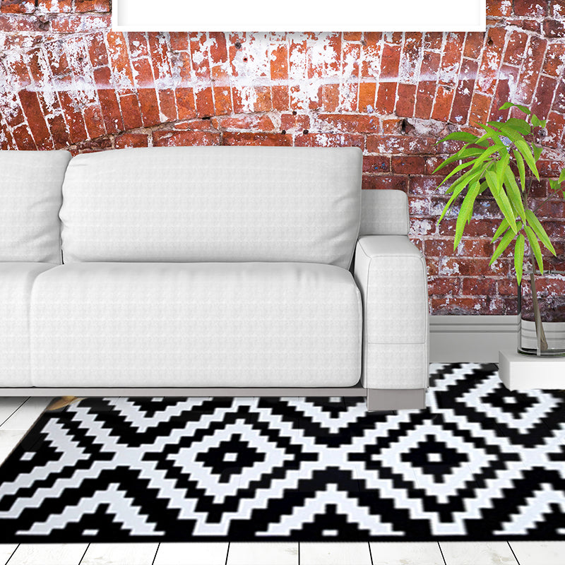 Black and White Scandinavia Rug Geometric Diamond Rug Polyester Washable Stain Resistant Area Rug for Living Room Clearhalo 'Area Rug' 'Rugs' 'Southwestern' Rug' 1585850