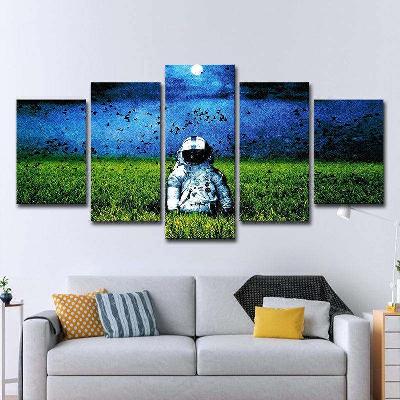 Sci-Fi Spaceman Canvas Art Green and Blue Moon Night Scenery Wall Decor, Multi-Piece Green Clearhalo 'Art Gallery' 'Canvas Art' 'Contemporary Art Gallery' 'Modern' Arts' 1598744