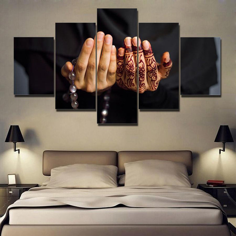 Contemporary Hands Canvas Art Black Religion Wall Decoration for Living Room, Multi-Piece Clearhalo 'Art Gallery' 'Canvas Art' 'Contemporary Art Gallery' 'Modern' Arts' 1599522