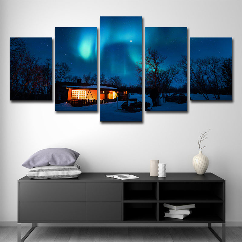 Multi-Piece Blue Canvas Print Modern Night Snowy Cabin with Aurora Scenery Wall Art Clearhalo 'Art Gallery' 'Canvas Art' 'Contemporary Art Gallery' 'Modern' Arts' 1599926
