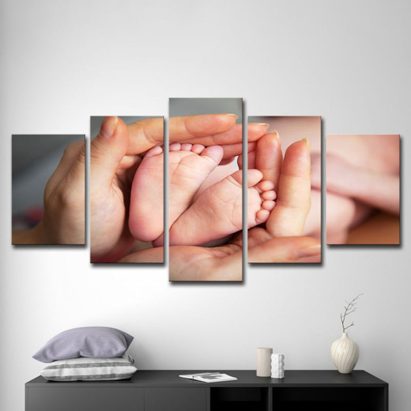 Modern Wall Art Print Nude Hand Holding Feet of the Newborn Wall Decor for Nursery Clearhalo 'Art Gallery' 'Canvas Art' 'Contemporary Art Gallery' 'Modern' Arts' 1614449