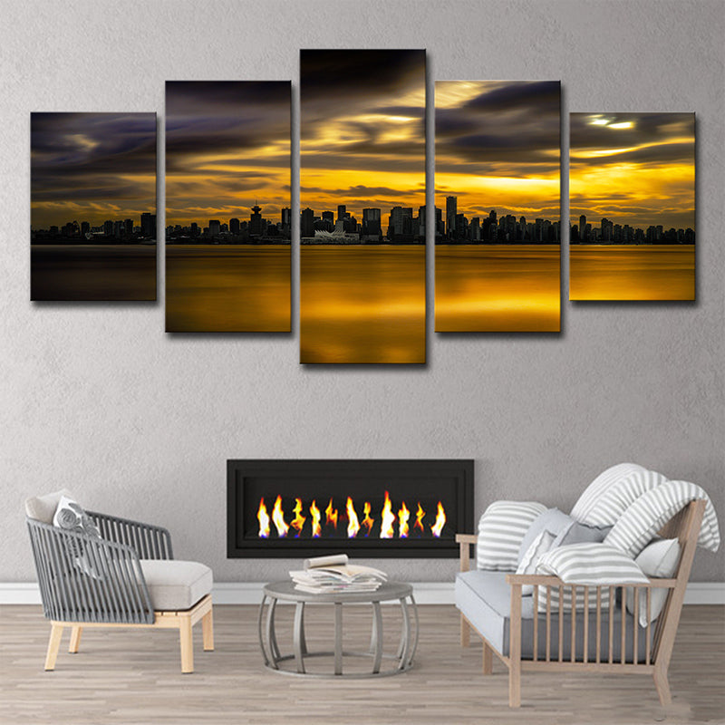 Downtown Vancouver Sunset Glow Art Print Yellow Global Inspired Wall Decor for Dining Room Clearhalo 'Art Gallery' 'Canvas Art' 'Contemporary Art Gallery' 'Modern' Arts' 1615594