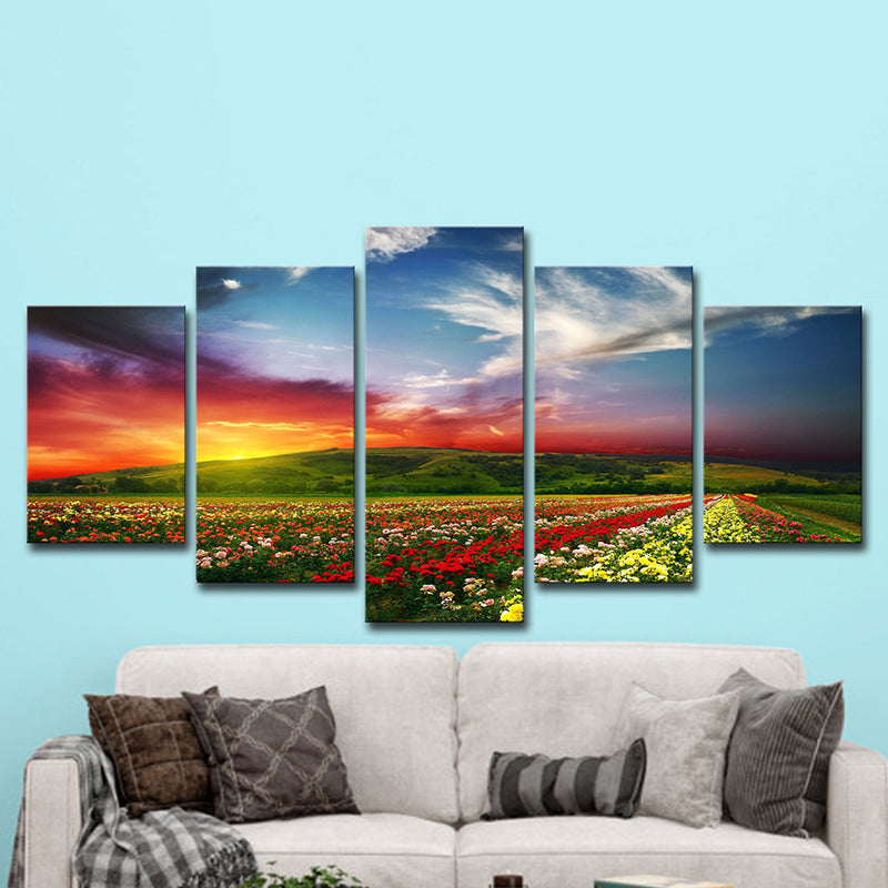 Enchanting Evening Glow Wall Decor House Interior Blooming Flower Farm Canvas Art in Red Clearhalo 'Art Gallery' 'Canvas Art' 'Contemporary Art Gallery' 'Modern' Arts' 1615725