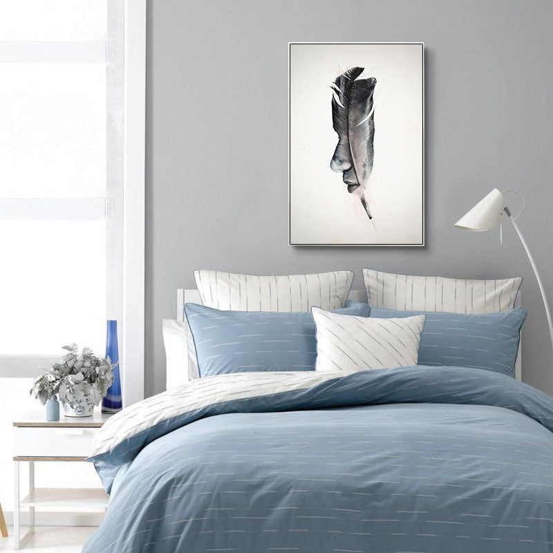 Minimalistic Feather Figure Art Print Canvas Textured Black and White Wall Decor Clearhalo 'Art Gallery' 'Canvas Art' 'Contemporary Art Gallery' 'Contemporary Art' 'Minimalism' 'Minimalist Art Gallery' 'Scandinavian' Arts' 1616778