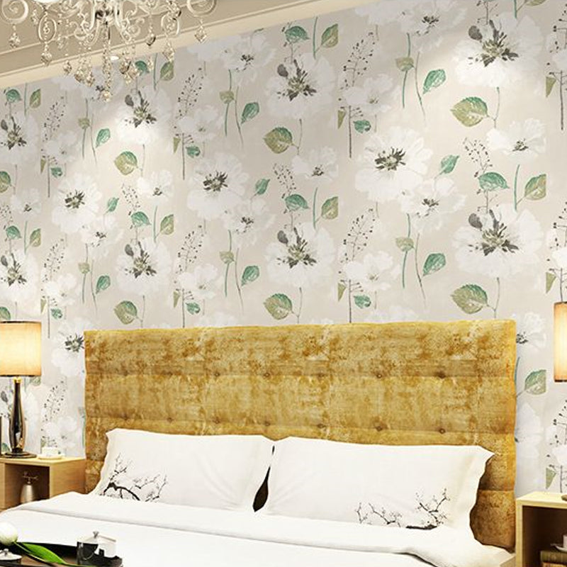 Soft Color Rust Wallpaper Roll 57.1-sq ft Blossoming Flower Pattern Wall Covering for Bedroom Beige 1 Set Clearhalo 'Country wall decor' 'Rustic' 'Wallpaper' Wall Decor' 1618166