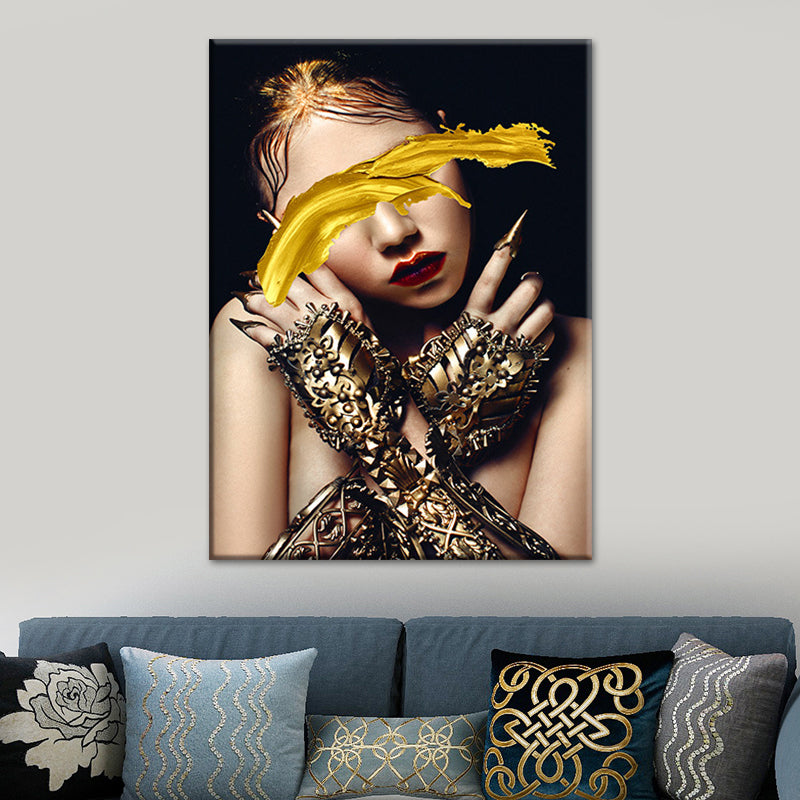 Woman Canvas Art Print Textured Surface Glam Living Room Wall Decor in Dark Color Gold Clearhalo 'Arts' 'Canvas Art' 1625290