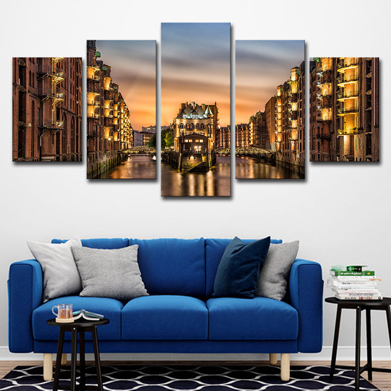 Glam Night Cityscape Wall Decor Gold Hamburg Water Castle Canvas Wall Art for Family Room Clearhalo 'Arts' 'Canvas Art' 1625495