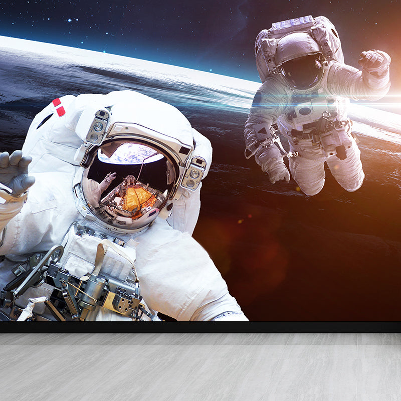 Stain Resistant Astronaut Wall Mural Non-Woven Texture Sci-Fi Wall Art for Kitchen Clearhalo 'Wall Decor' 'Wall Mural' 1627379