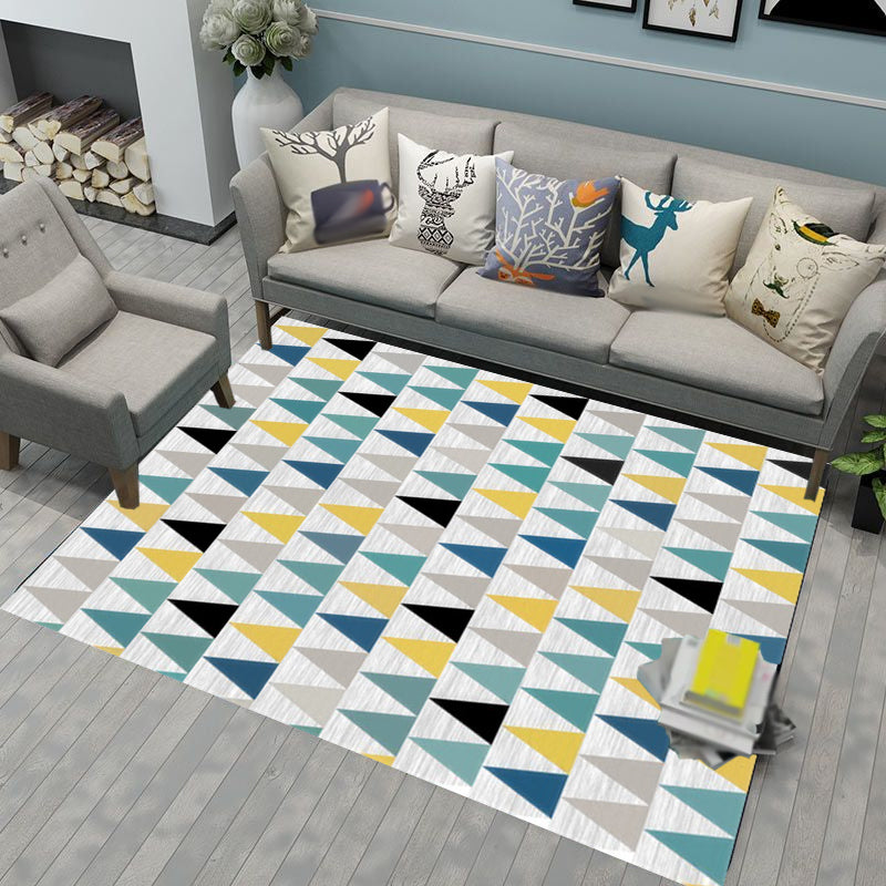 Modern Living Room Rug in Grey Geometric Triangle Print Rug Polyester Stain-Resistant Area Rug Clearhalo 'Area Rug' 'Modern' 'Rugs' Rug' 1634834