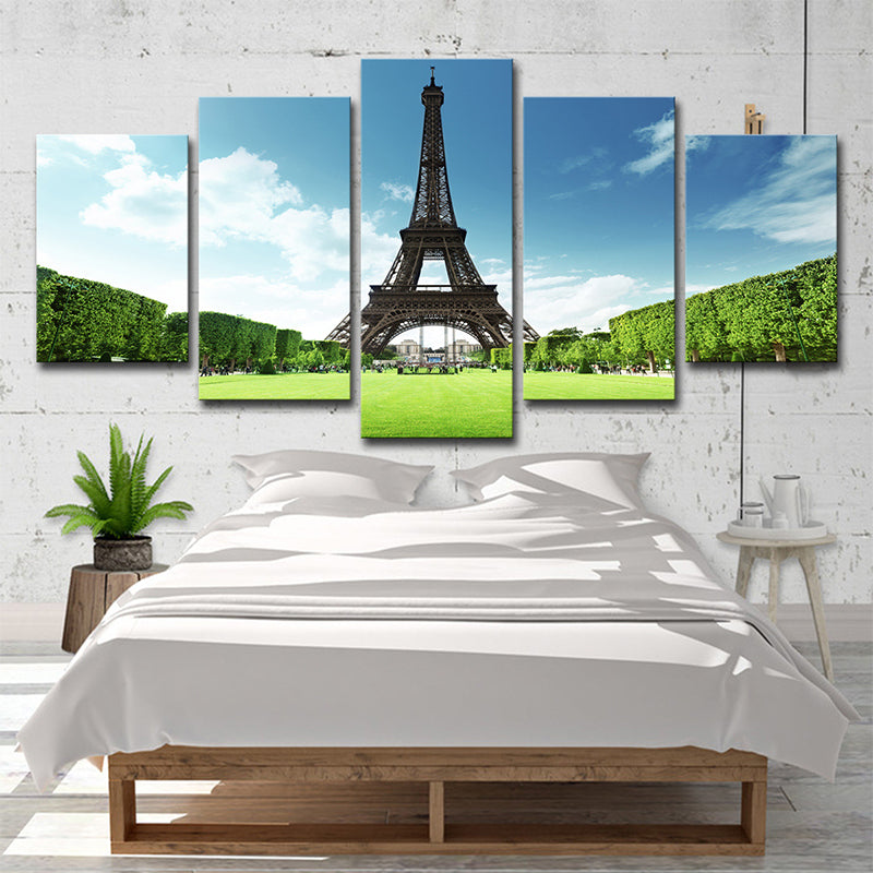 Canvas Multi-Piece Art Print Global Inspired Front View of Eiffel Tower and Grassland Wall Decor Green Clearhalo 'Arts' 'Canvas Art' 1639094
