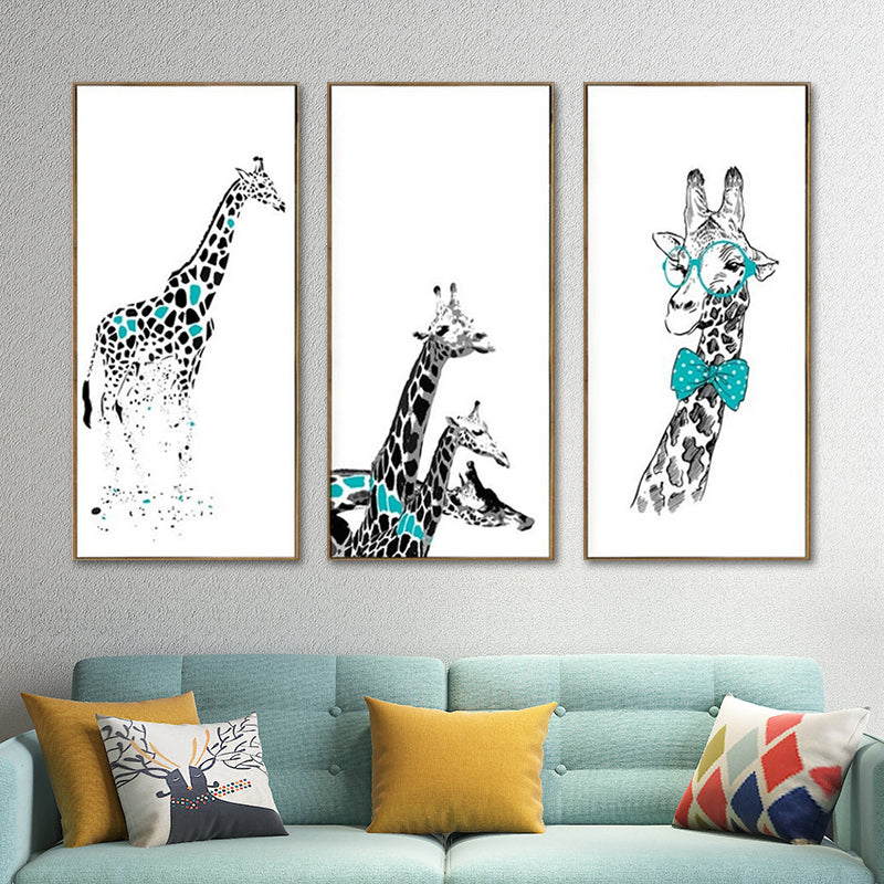 Cartoon Giraffe Wall Art Canvas Textured White Wall Decor for Childrens Bedroom Clearhalo 'Art Gallery' 'Canvas Art' 'Kids' Arts' 1639604