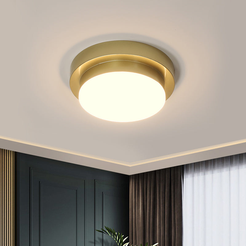 Triangle/Round/Square Flushmount Light Simplicity Metallic LED Corridor Flush Ceiling Light in Gold Gold Round Clearhalo 'Ceiling Lights' 'Close To Ceiling Lights' 'Close to ceiling' 'Flush mount' Lighting' 1650201