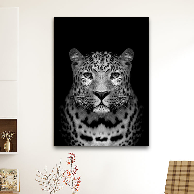 Leopard Wall Decor Contemporary Canvas Wall Art in Dark Color for Living Room Clearhalo 'Art Gallery' 'Canvas Art' 'Contemporary Art Gallery' 'Modern' Arts' 1652791