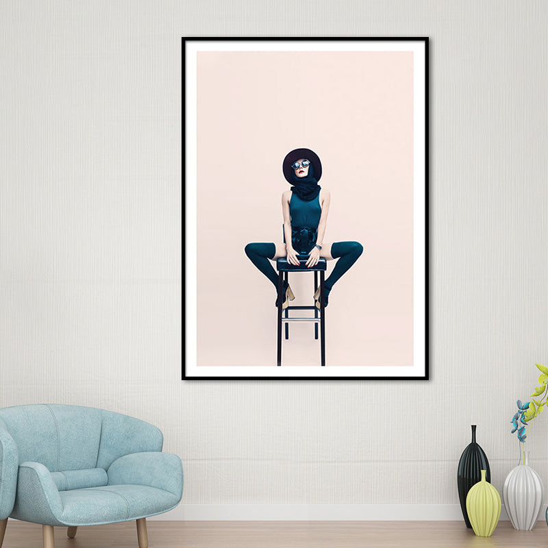 Canvas Pink Wall Art Decor Modernism Lady Sitting on Chair Wrapped Canvas for Great Room Clearhalo 'Art Gallery' 'Canvas Art' 'Contemporary Art Gallery' 'Modern' Arts' 1652878