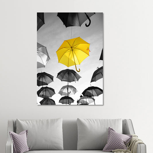 Photo Print Floating Umbrellas Canvas Textured Modern Bedroom Wall Art in Yellow-Black Clearhalo 'Art Gallery' 'Canvas Art' 'Contemporary Art Gallery' 'Modern' Arts' 1655003