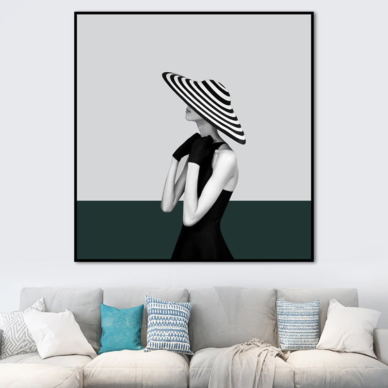 Contemporary Lady Square Canvas Print Dark Color Decorative Wall Art for Living Room Black Clearhalo 'Art Gallery' 'Canvas Art' 'Contemporary Art Gallery' 'Modern' Arts' 1656091