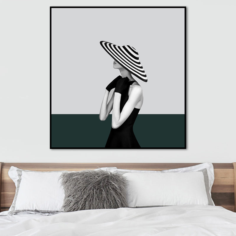 Contemporary Lady Square Canvas Print Dark Color Decorative Wall Art for Living Room Clearhalo 'Art Gallery' 'Canvas Art' 'Contemporary Art Gallery' 'Modern' Arts' 1656093
