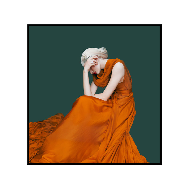 Contemporary Lady Square Canvas Print Dark Color Decorative Wall Art for Living Room Clearhalo 'Art Gallery' 'Canvas Art' 'Contemporary Art Gallery' 'Modern' Arts' 1656100