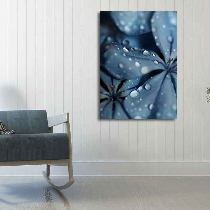 Leaf with Dew Canvas Art Nordic Textured Living Room Wall Decoration in Soft Color Dark Blue Clearhalo 'Arts' 'Canvas Art' 1657908