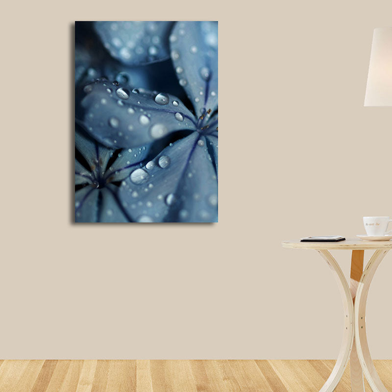 Leaf with Dew Canvas Art Nordic Textured Living Room Wall Decoration in Soft Color Clearhalo 'Arts' 'Canvas Art' 1657909