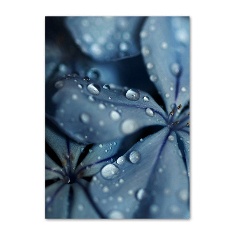 Leaf with Dew Canvas Art Nordic Textured Living Room Wall Decoration in Soft Color Clearhalo 'Arts' 'Canvas Art' 1657911