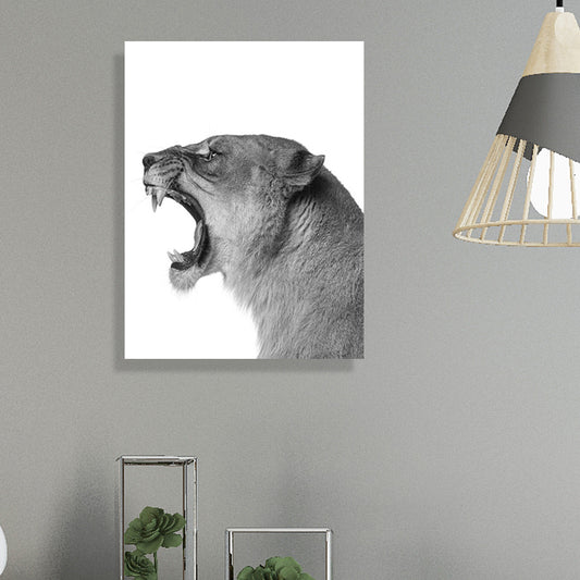 Photography Lion Roaring Canvas Wall Art for House Interior, Grey and White, Textured Grey Clearhalo 'Art Gallery' 'Canvas Art' 'Contemporary Art Gallery' 'Modern' Arts' 1658794