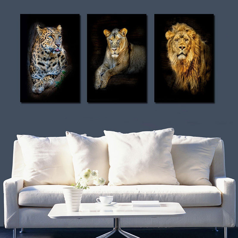 Photography Wild Animals Wall Art Decor for Living Room, Dark Color, Textured Surface Yellow Clearhalo 'Art Gallery' 'Canvas Art' 'Contemporary Art Gallery' 'Modern' Arts' 1658863