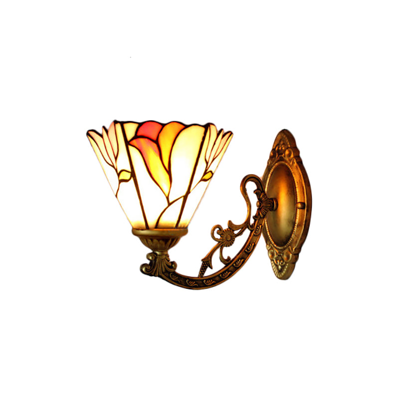 Floral Wall Mount Light Lodge Tiffany 1 Light Wall Lighting in Antique Brass for Bedroom Clearhalo 'Industrial' 'Middle century wall lights' 'Tiffany wall lights' 'Tiffany' 'Wall Lamps & Sconces' 'Wall Lights' Lighting' 168762